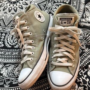 Converse Women's Olive Green Sneakers sz 10 like new